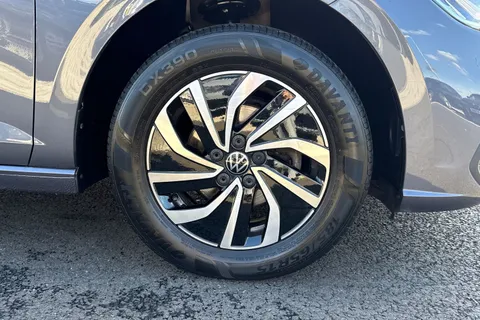 MJ72LNG Volkswagen Polo 1.0 TSI Life 5dr **REAR CAMERA** Thumbnail #10