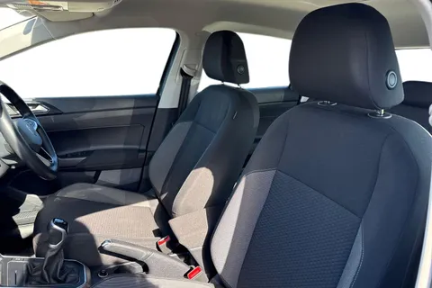 MJ72LNG Volkswagen Polo 1.0 TSI Life 5dr **REAR CAMERA** Thumbnail #15