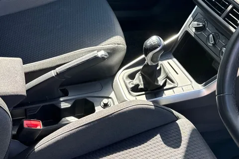 MJ72LNG Volkswagen Polo 1.0 TSI Life 5dr **REAR CAMERA** Thumbnail #22