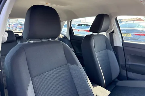 MJ72LNG Volkswagen Polo 1.0 TSI Life 5dr **REAR CAMERA** Thumbnail #23