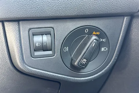 MJ72LNG Volkswagen Polo 1.0 TSI Life 5dr **REAR CAMERA** Thumbnail #28