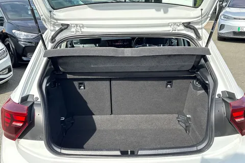 DG71AYY Volkswagen Polo 1.0 TSI Life 5dr Thumbnail #7