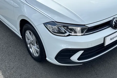 DG71AYY Volkswagen Polo 1.0 TSI Life 5dr Thumbnail #9