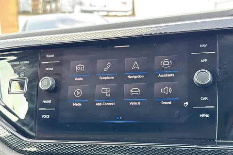 DG71AYY Volkswagen Polo 1.0 TSI Life 5dr Thumbnail #17