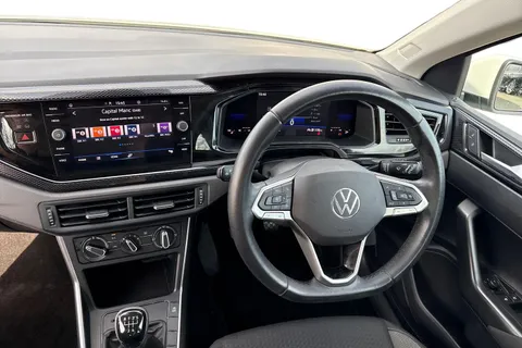 DG71AYY Volkswagen Polo 1.0 TSI Life 5dr Thumbnail #18