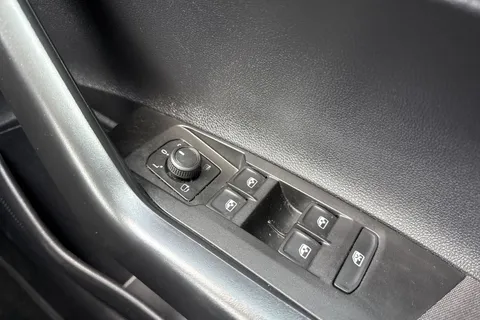 DG71AYY Volkswagen Polo 1.0 TSI Life 5dr Thumbnail #25