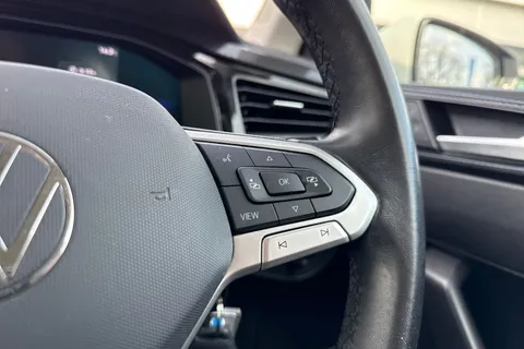 DG71AYY Volkswagen Polo 1.0 TSI Life 5dr Thumbnail #27