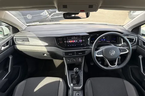 DG71AYY Volkswagen Polo 1.0 TSI Life 5dr Thumbnail #36