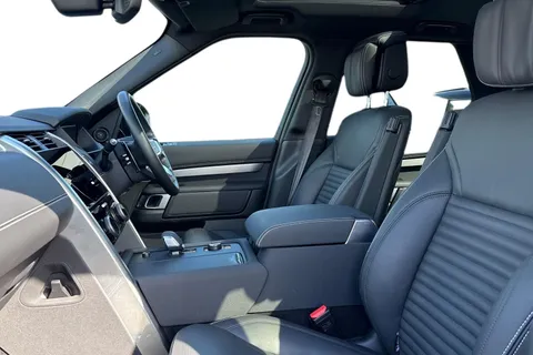 3 of 51 for Land Rover Discovery 3.0 D350 Dynamic HSE 5dr