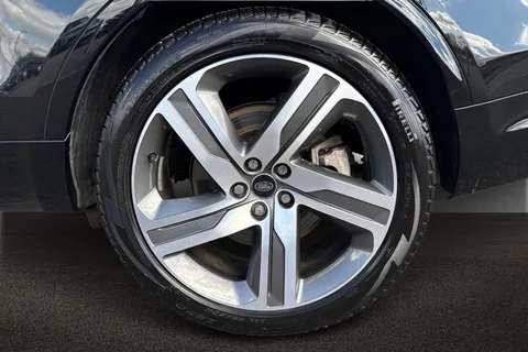 9 of 51 for Land Rover Discovery 3.0 D350 Dynamic HSE 5dr