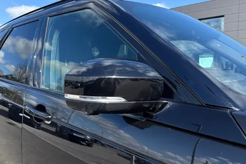 21 of 51 for Land Rover Discovery 3.0 D350 Dynamic HSE 5dr