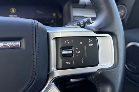 42 of 51 for Land Rover Discovery 3.0 D350 Dynamic HSE 5dr