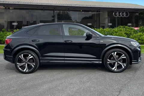 PK24OGV Audi Q3 Black Edition 35 TFSI 150 PS S tronic Thumbnail #3