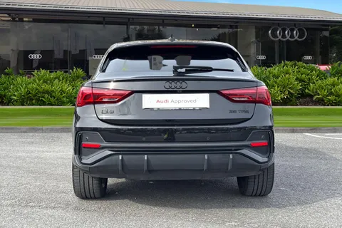 PK24OGV Audi Q3 Black Edition 35 TFSI 150 PS S tronic Thumbnail #4