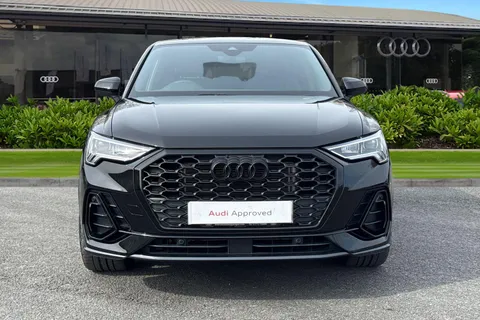 PK24OGV Audi Q3 Black Edition 35 TFSI 150 PS S tronic Thumbnail #6