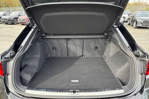 PK24OGV Audi Q3 Black Edition 35 TFSI 150 PS S tronic Thumbnail #7