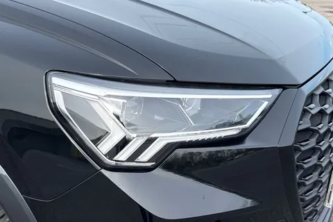 PK24OGV Audi Q3 Black Edition 35 TFSI 150 PS S tronic Thumbnail #9