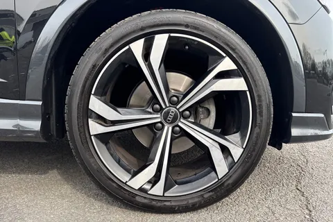 PK24OGV Audi Q3 Black Edition 35 TFSI 150 PS S tronic Thumbnail #11