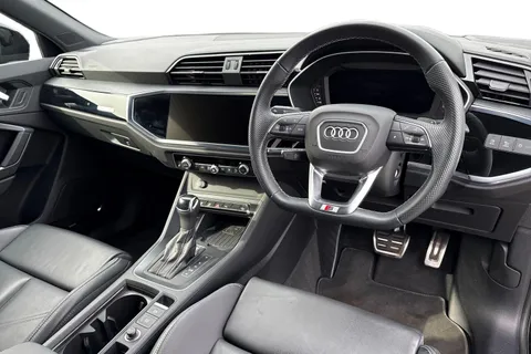 PK24OGV Audi Q3 Black Edition 35 TFSI 150 PS S tronic Thumbnail #14