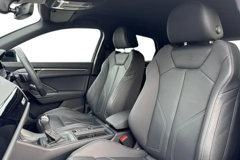 PK24OGV Audi Q3 Black Edition 35 TFSI 150 PS S tronic Thumbnail #16