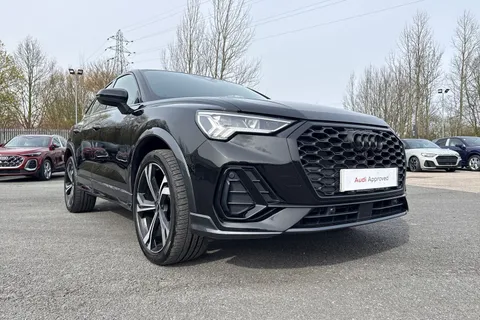 PK24OGV Audi Q3 Black Edition 35 TFSI 150 PS S tronic Thumbnail #28
