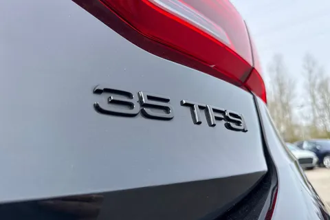 PK24OGV Audi Q3 Black Edition 35 TFSI 150 PS S tronic Thumbnail #36