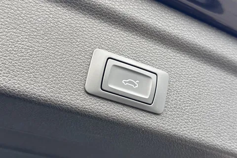 PK24OGV Audi Q3 Black Edition 35 TFSI 150 PS S tronic Thumbnail #38