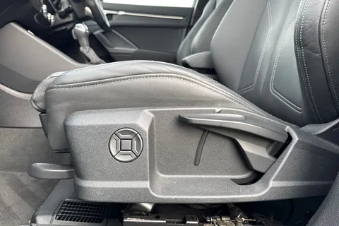 PK24OGV Audi Q3 Black Edition 35 TFSI 150 PS S tronic Thumbnail #40