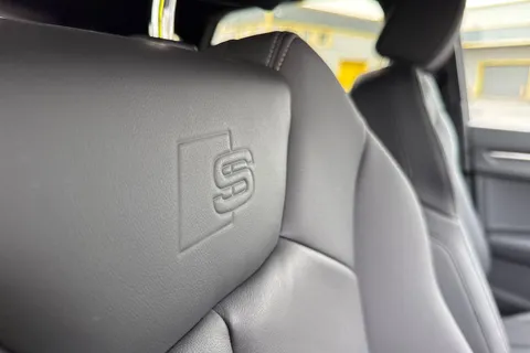 PK24OGV Audi Q3 Black Edition 35 TFSI 150 PS S tronic Thumbnail #44