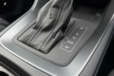 PK24OGV Audi Q3 Black Edition 35 TFSI 150 PS S tronic Thumbnail #49