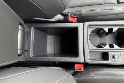 PK24OGV Audi Q3 Black Edition 35 TFSI 150 PS S tronic Thumbnail #50