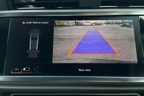 PK24OGV Audi Q3 Black Edition 35 TFSI 150 PS S tronic Thumbnail #56