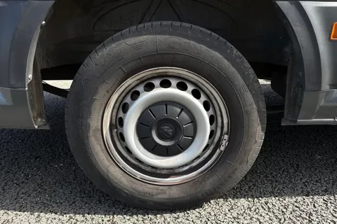 10 of 53 for VOLKSWAGEN CRAFTER 2.0 TDI 140PS Commerce High Roof Van