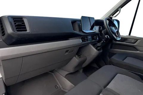 14 of 53 for VOLKSWAGEN CRAFTER 2.0 TDI 140PS Commerce High Roof Van