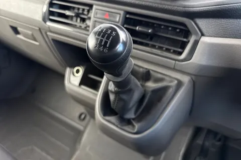 22 of 53 for VOLKSWAGEN CRAFTER 2.0 TDI 140PS Commerce High Roof Van