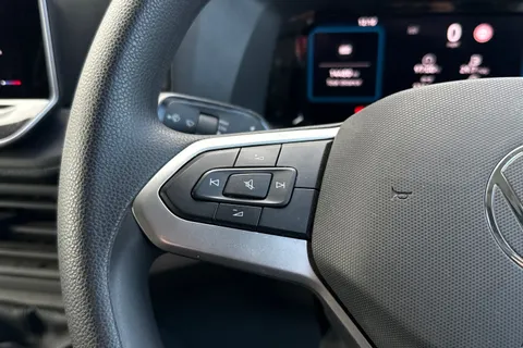 39 of 53 for VOLKSWAGEN CRAFTER 2.0 TDI 140PS Commerce High Roof Van