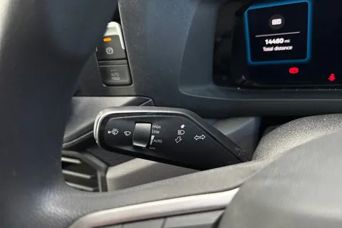 42 of 53 for VOLKSWAGEN CRAFTER 2.0 TDI 140PS Commerce High Roof Van