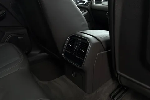 YB67DVK Porsche Macan S Diesel 5dr PDK Thumbnail #40