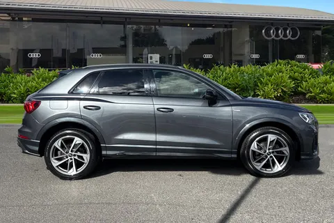 SN22BME Audi Q3 Black Edition 35 TDI  150 PS S tronic Thumbnail #3