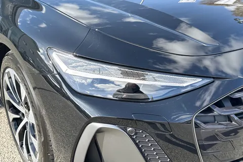 PX26JWA Audi A6 Saloon S line e-hybrid quattro 299 PS S tronic Thumbnail #9