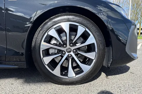 PX26JWA Audi A6 Saloon S line e-hybrid quattro 299 PS S tronic Thumbnail #10