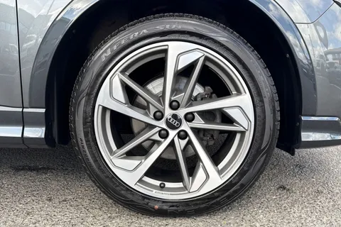 SN22BME Audi Q3 Black Edition 35 TDI  150 PS S tronic Thumbnail #12