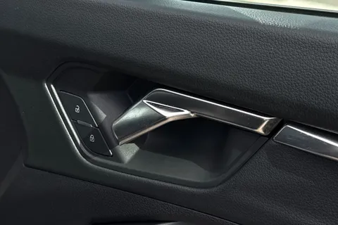 SN22BME Audi Q3 Black Edition 35 TDI  150 PS S tronic Thumbnail #20