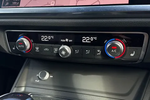 SN22BME Audi Q3 Black Edition 35 TDI  150 PS S tronic Thumbnail #21