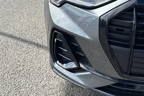 SN22BME Audi Q3 Black Edition 35 TDI  150 PS S tronic Thumbnail #24