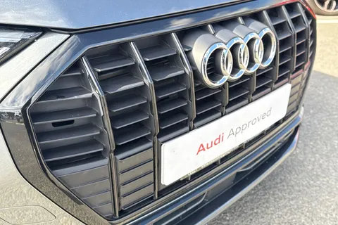 SN22BME Audi Q3 Black Edition 35 TDI  150 PS S tronic Thumbnail #25