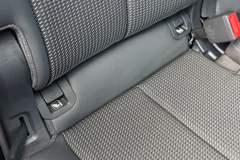 SN22BME Audi Q3 Black Edition 35 TDI  150 PS S tronic Thumbnail #33