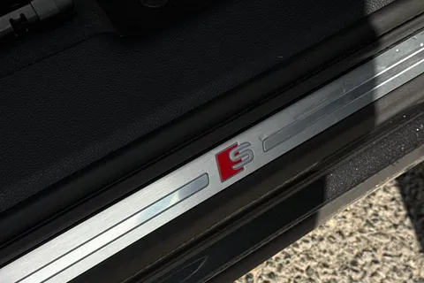 SN22BME Audi Q3 Black Edition 35 TDI  150 PS S tronic Thumbnail #40