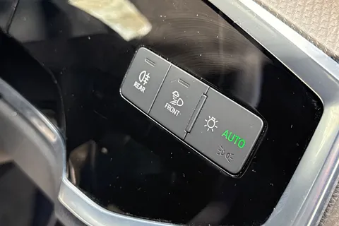 SN22BME Audi Q3 Black Edition 35 TDI  150 PS S tronic Thumbnail #41