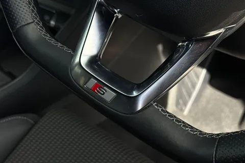 SN22BME Audi Q3 Black Edition 35 TDI  150 PS S tronic Thumbnail #42